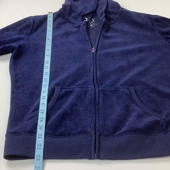 NY&C Women’s Size Small Velvety Hooded Zip Up. - Picture 3 of 10
